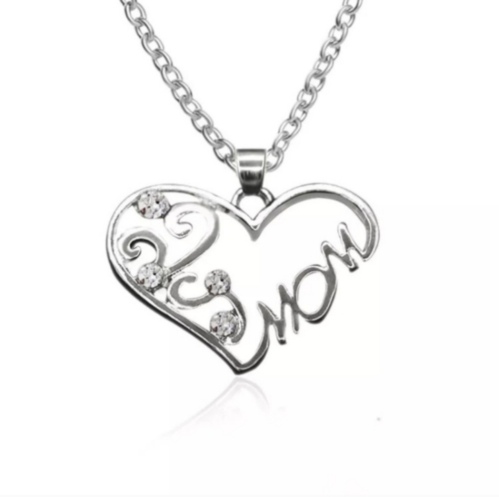 NEW Silver Heart Necklace "Mom" Heart Pendant on matching silver chain 18-20"NWT - Picture 7 of 7
